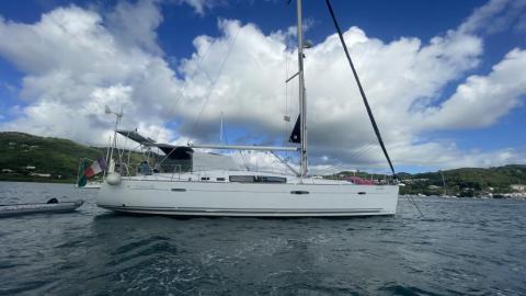 Bénéteau Ocenais 46 : Au mouillage en Martinique